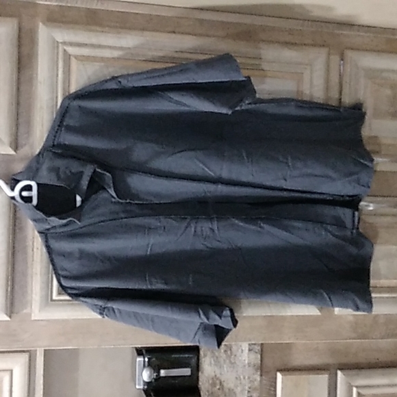 Pre-Owned Men's Size XL Short Sleeve Button Down Shirt With Front Pocket - Picture 5 of 9